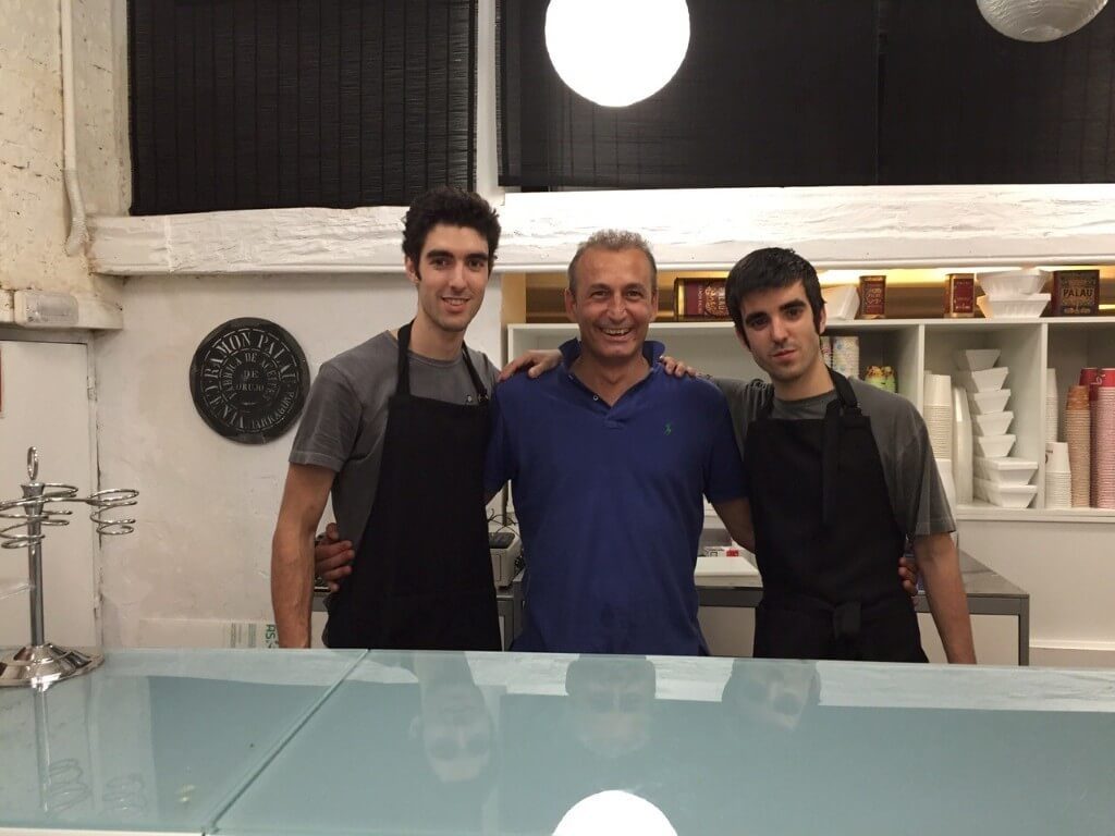 El equipo de la Gelateria Palau con Menodiciotto, el proveedor italiano de helados