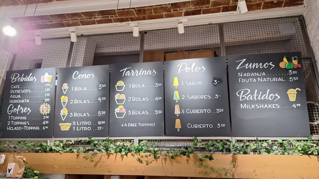 Carta de precios de Gelateria La Palau Barcelona — conos, tarrinas, polos, gofres y zumos